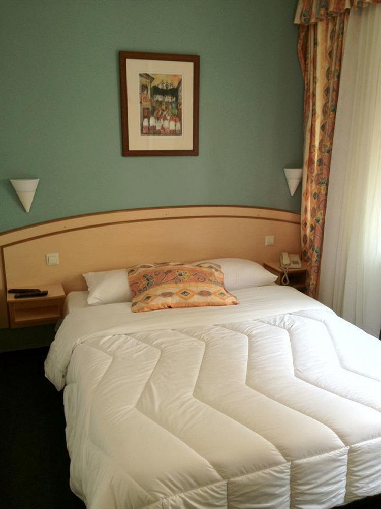 Yasha Hotel Luxembourg Ngoại thất bức ảnh