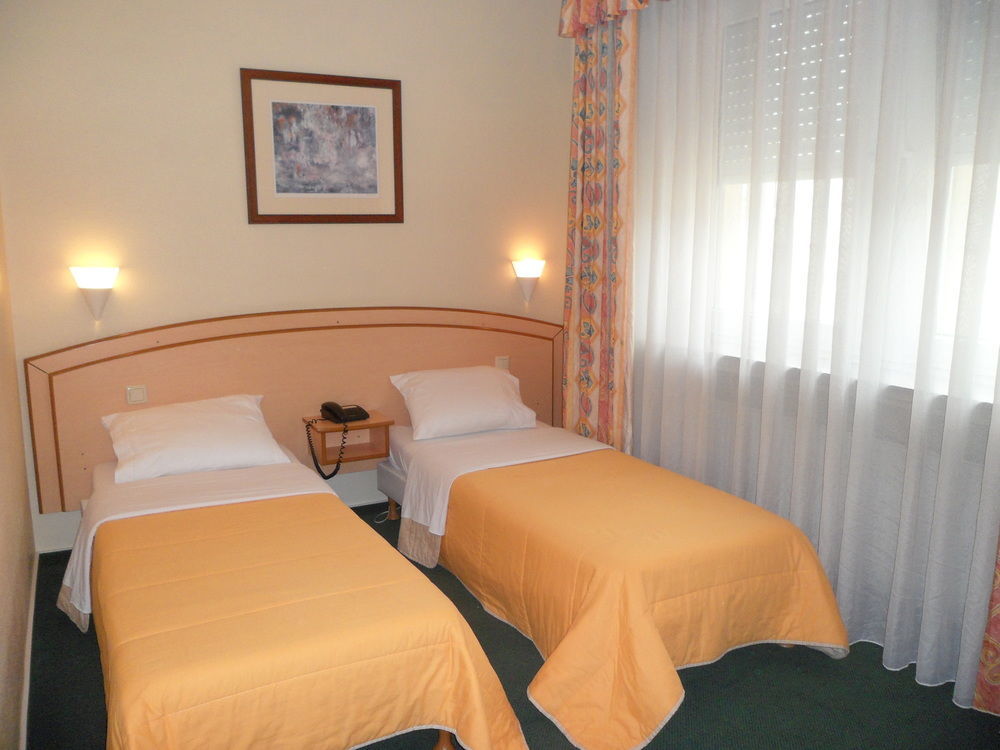 Yasha Hotel Luxembourg Ngoại thất bức ảnh